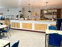 norfolk pub with large - 2
