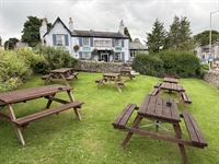 prominent pub restaurant overlooking - 1