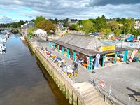 stunning fully refurbished waterside - 1