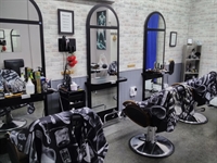 established barber shop melton - 2