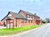 norfolk pub with large - 1