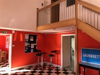 long-established laundry shop steam - 3