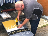 established countrywide signs franchise - 3