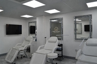 fully refurbished fully fitted - 3