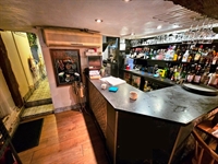 restaurant sought after location - 3
