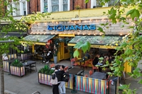 prominent ealing bar restaurant - 1