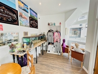 lock-up cafe to rent - 2