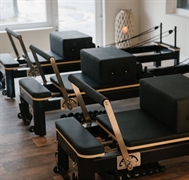 established luxury reformer pilates - 2