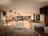 spacious lounge bar nightclub - 3