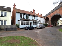 community village pub pill - 1