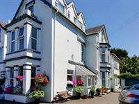 a beautifully presented 8-bedroom - 1