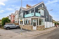 renowned fish chip restaurant - 1