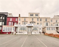 spacious 30-bedroom licensed hotel - 1