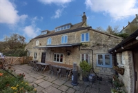 cotswold village freehouse gloucestershire - 1