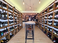 prime retail hospitality premises - 1