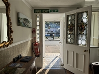 freehold 5 bedroom guest - 2