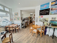 lock-up cafe to rent - 3