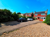 luxury cattery family home - 1