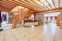 exceptional house comprising 4 - 2