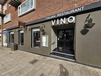immaculate licensed italian restaurant - 1