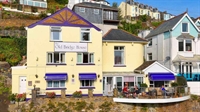 an impressive 9-bedroom hotel - 1