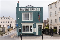 divers arms herne bay - 1