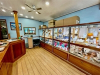 leasehold independent jewellers located - 3