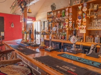 prominent canalside freehouse vale - 3