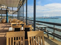 an exceptional café bar - 2
