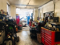 established garage with planning - 3