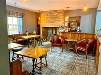 beautiful leasehold pub with - 3