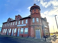sunderland large detached pub - 1