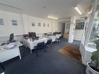 prominent grade ii commercial - 3