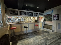 wet-led pub with nine - 3
