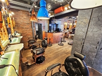 newly fitted barbers london - 3