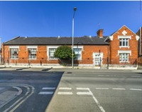 freehold serviced accomodation newark - 2