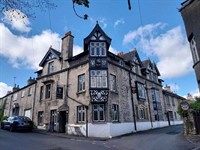 profitable 17th century inn - 1