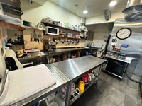 immaculate fast food takeaway - 1