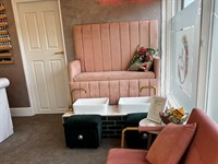 nail bar - 2