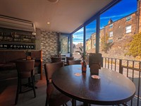 freehold bar restaurant night - 3