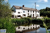 idyllic 13 bed guest - 1