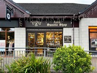 youngs auld sweetie shop - 1