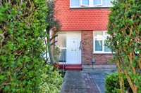 terraced house welling - 2