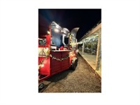 popular thriving mobile catering - 3