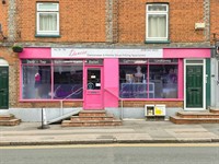 double-fronted retail premises with - 1