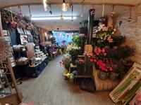 busy florists with alcohol - 3