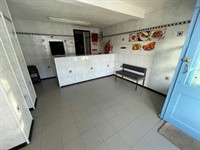 takeaway 4 bedroom accommodation - 2