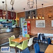 established café with flat - 3