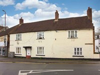 town centre freehold pub - 1