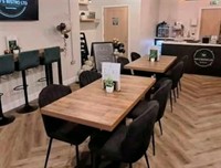 independent bistro - 3